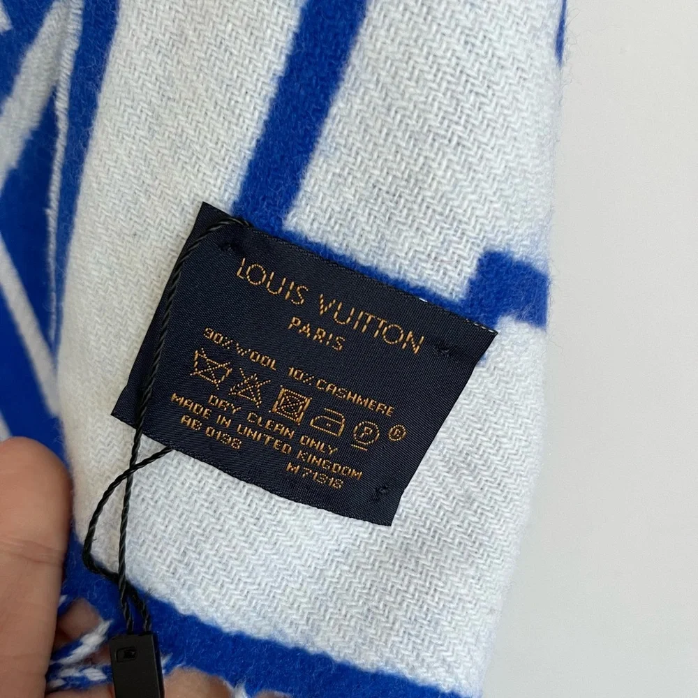Louis Vuitton Blue x White City Scarf - Picture 2 of 2